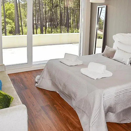 Aroeira Sleeps 8 Pool Wifi Aroeira (Setubal)